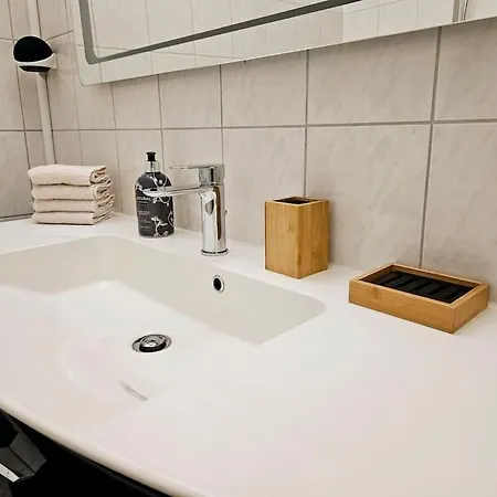 Luxus Im Himmel. 3zimmer, Parkplatz, 22 Stock