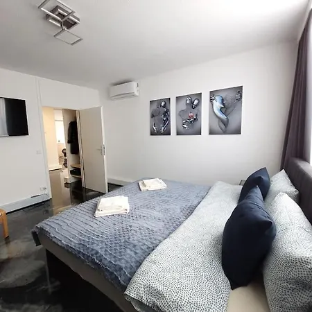 Luxus Im Himmel. 3zimmer, Parkplatz, 22 Stock アパート