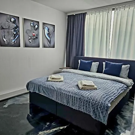 アパート Luxus Im Himmel. 3zimmer, Parkplatz, 22 Stock ミュルハイム・アン・デア・ルール