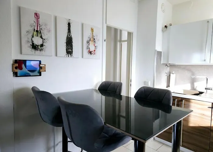 Luxus Im Himmel. 3zimmer, Parkplatz, 22 Stock Lejlighed