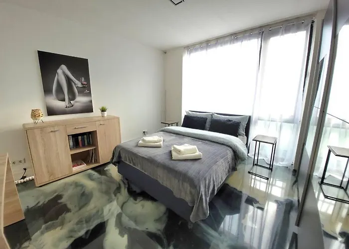 Luxus Im Himmel. 3zimmer, Parkplatz, 22 Stock Lejlighed