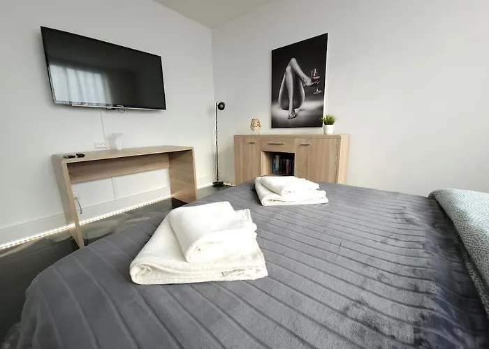 Luxus Im Himmel. 3zimmer, Parkplatz, 22 Stock Lejlighed